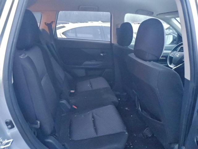 Mitsubishi Outlander Se Image 6