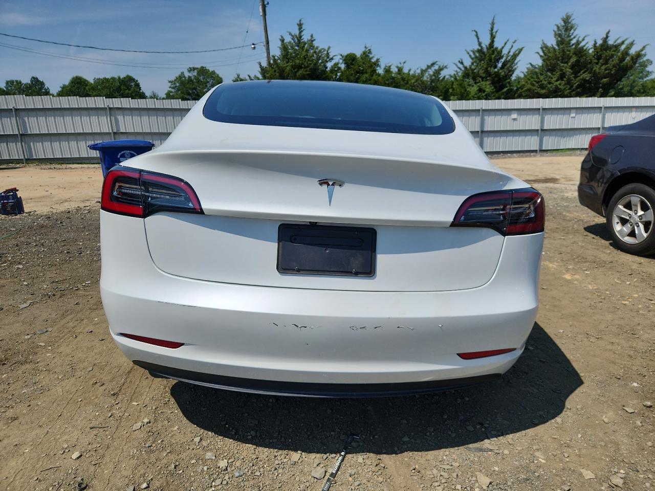 Tesla Model 3 Image 4