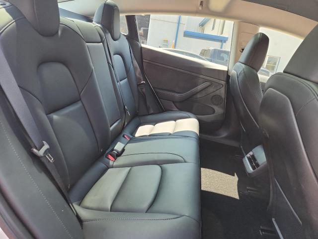 Tesla Model 3 Image 7