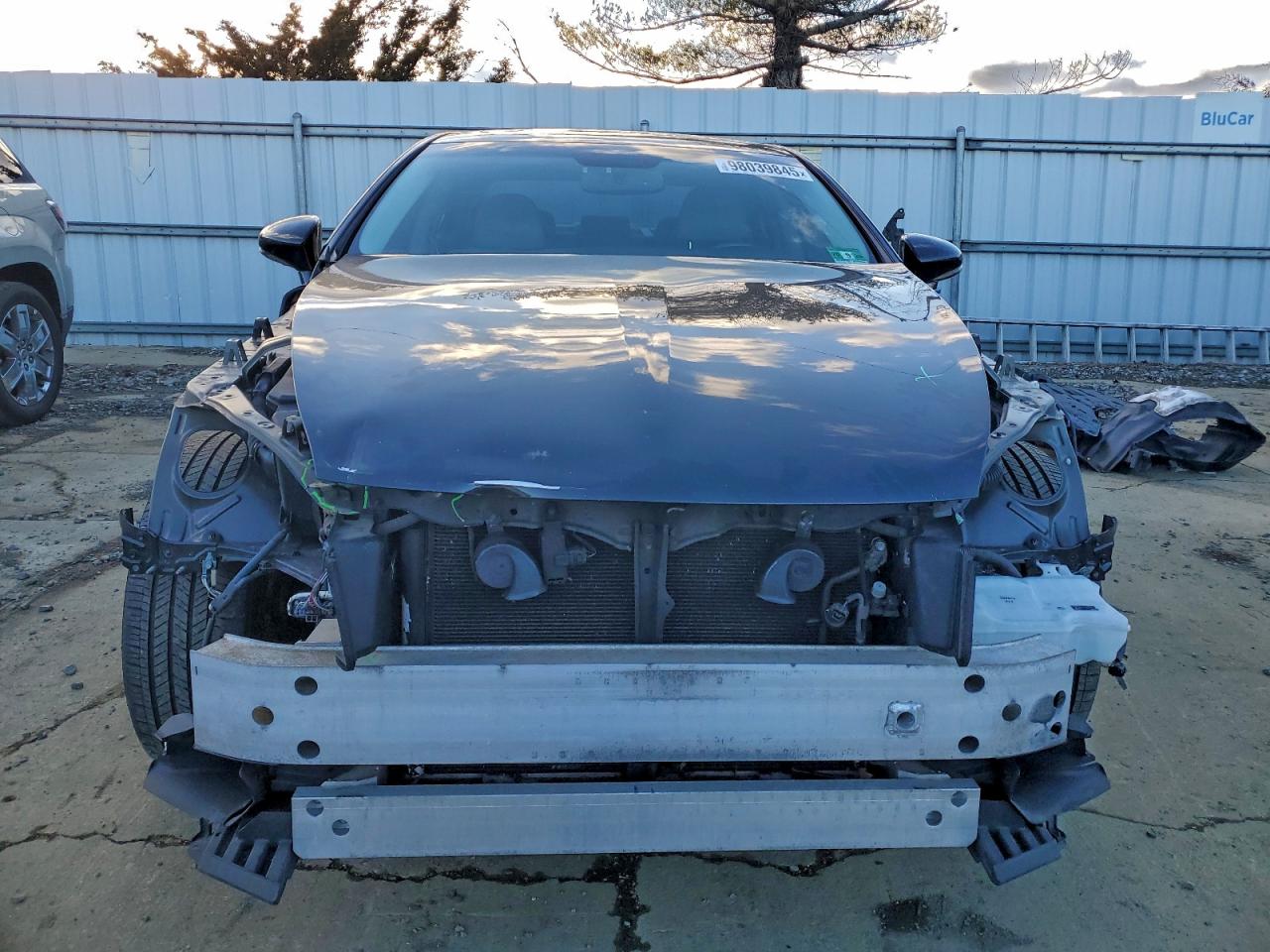 Lexus LS 460 Image 2