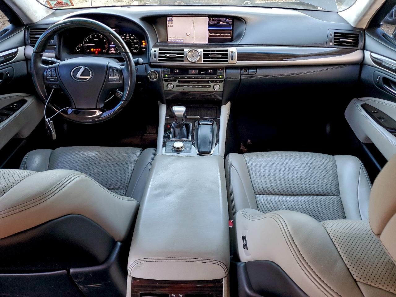 Lexus LS 460 Image 3