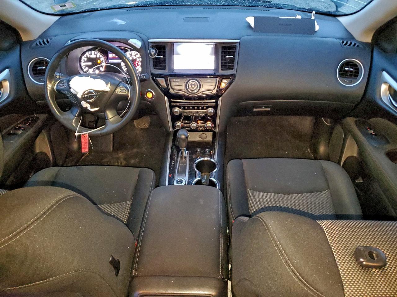 Nissan Pathfinder S Image 7