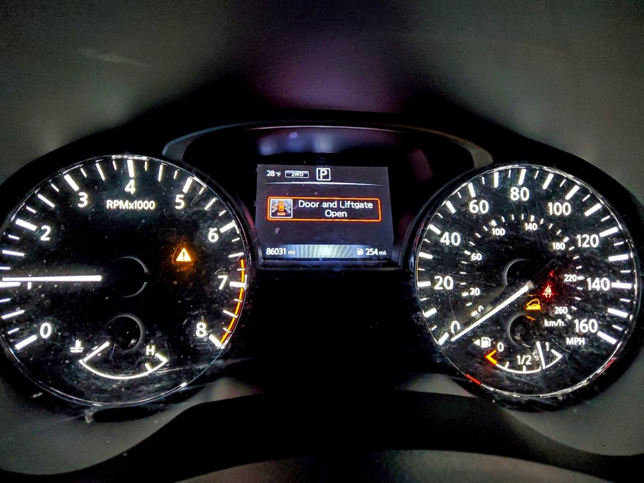 Nissan Pathfinder S Image 10