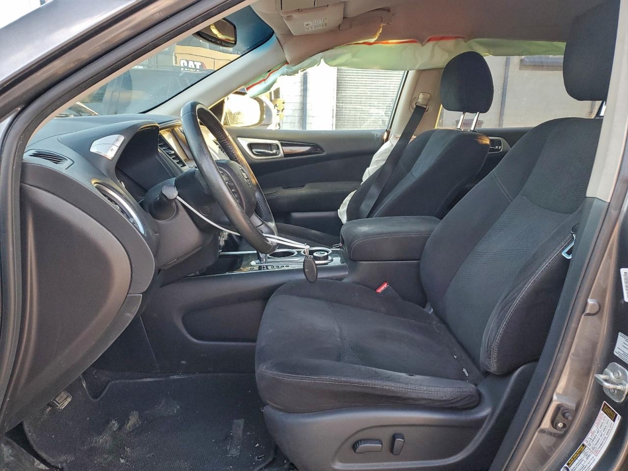 Nissan Pathfinder S Image 12