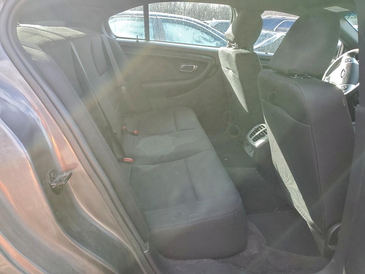 Ford Taurus Police Interceptor Image 11