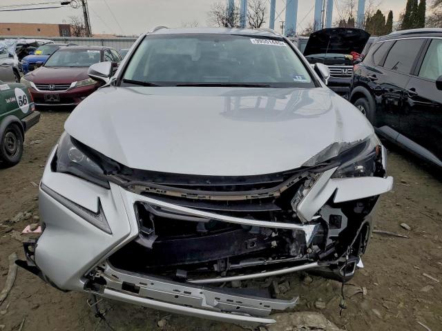 Lexus NX 200t Image 12