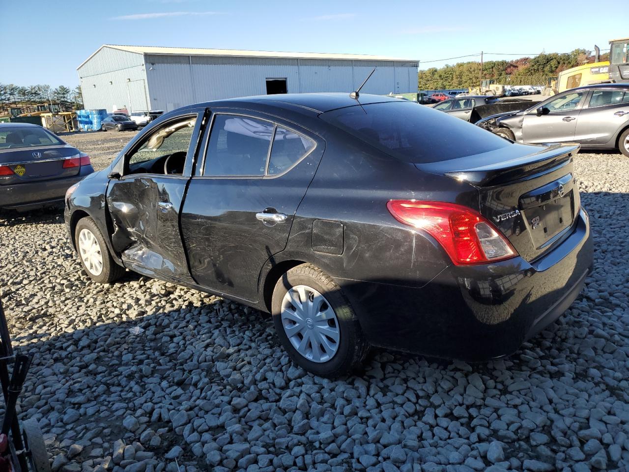 Nissan Versa S Image 2