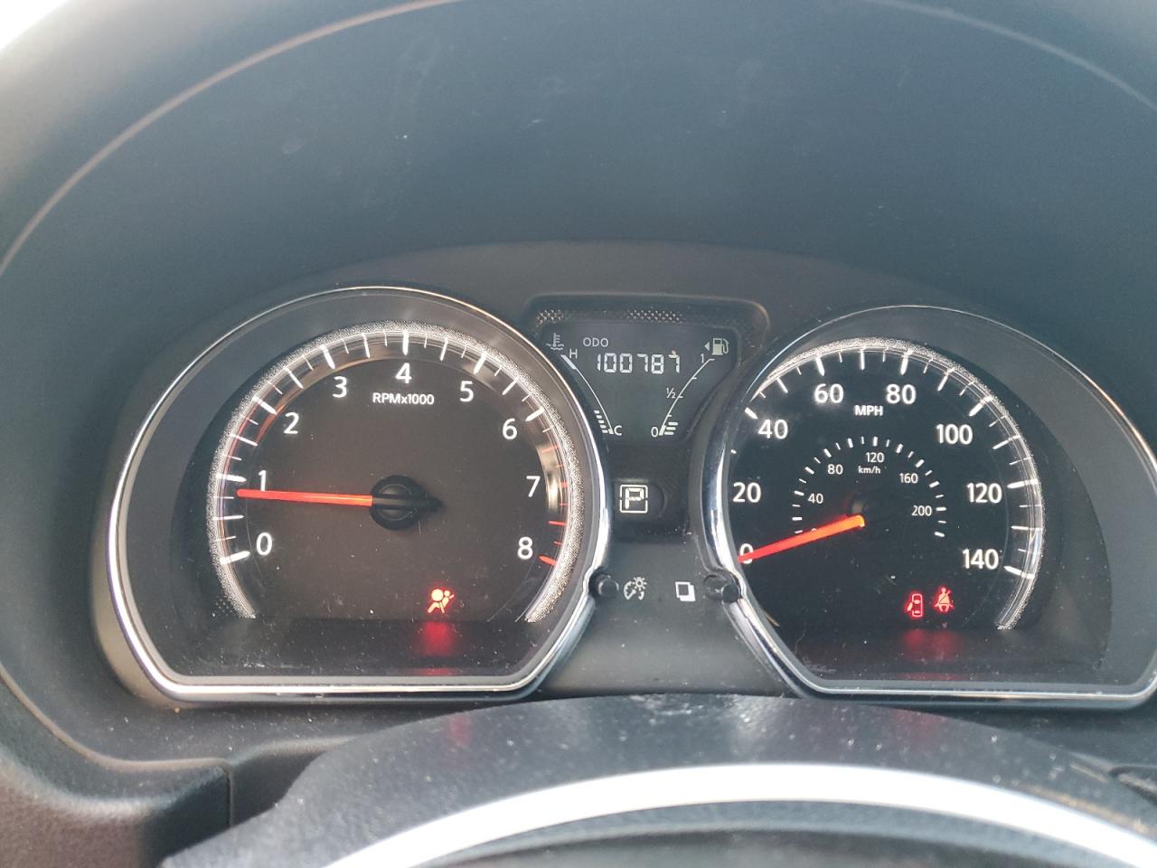 Nissan Versa S Image 6