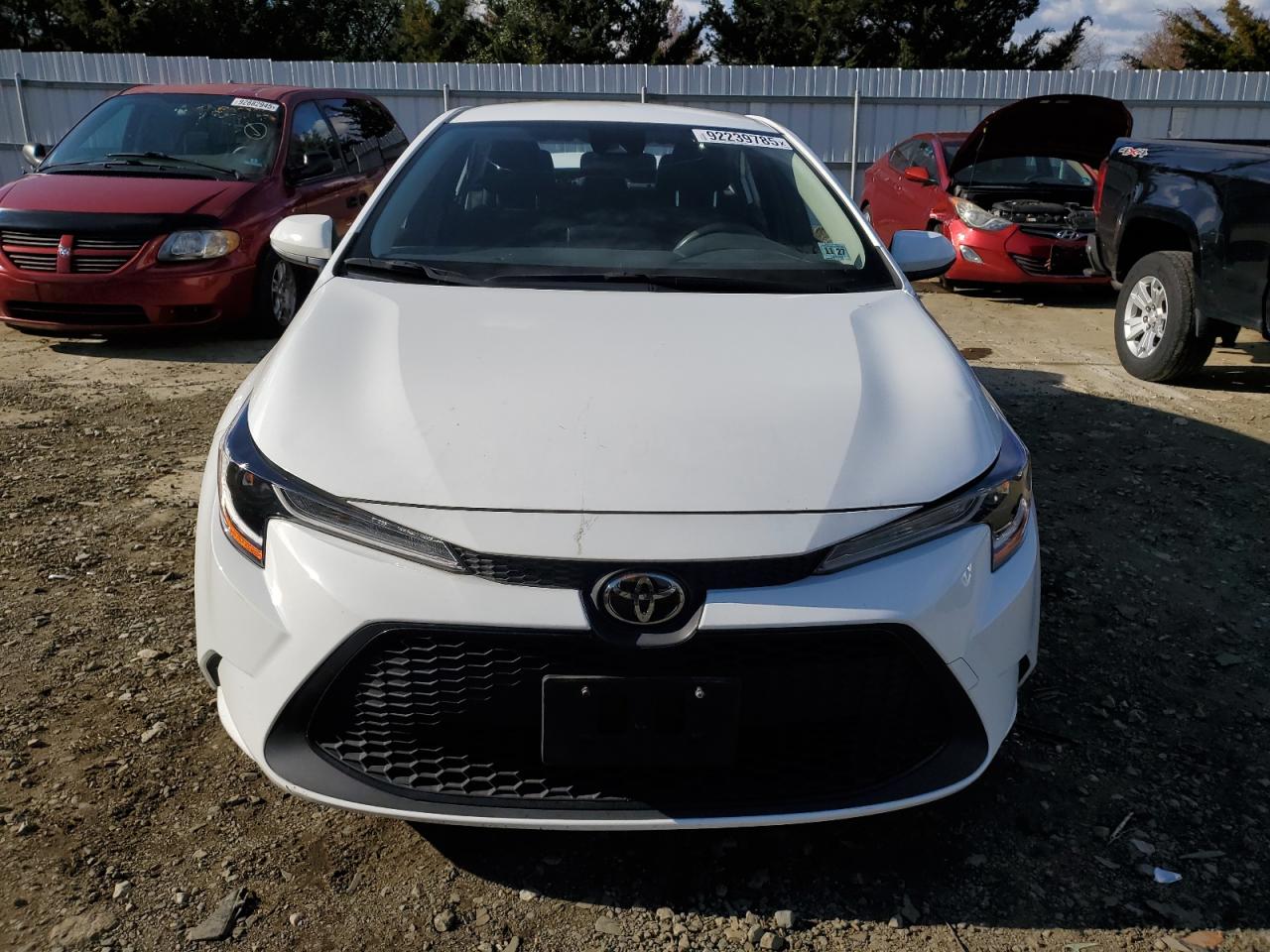 Toyota Corolla Le Image 3