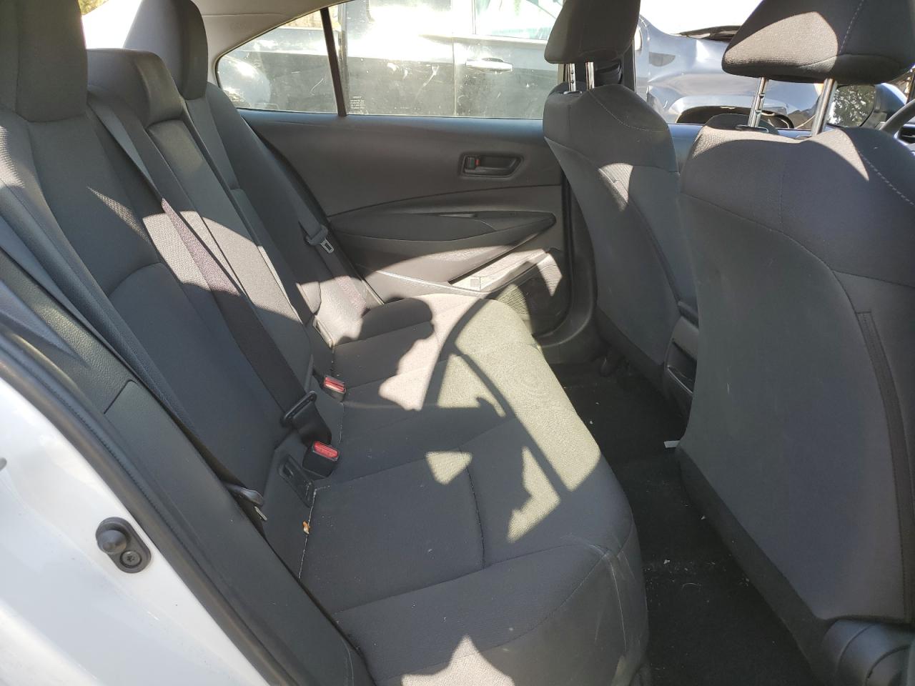 Toyota Corolla Le Image 10