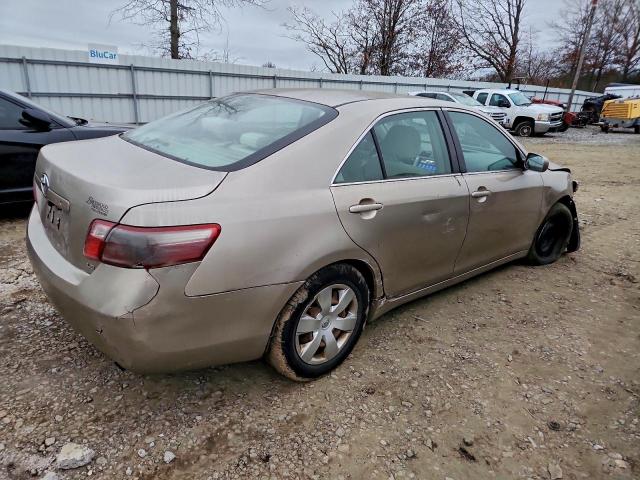 Toyota Camry Base Image 9