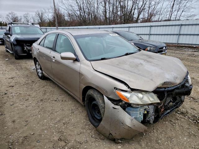 Toyota Camry Base Image 5