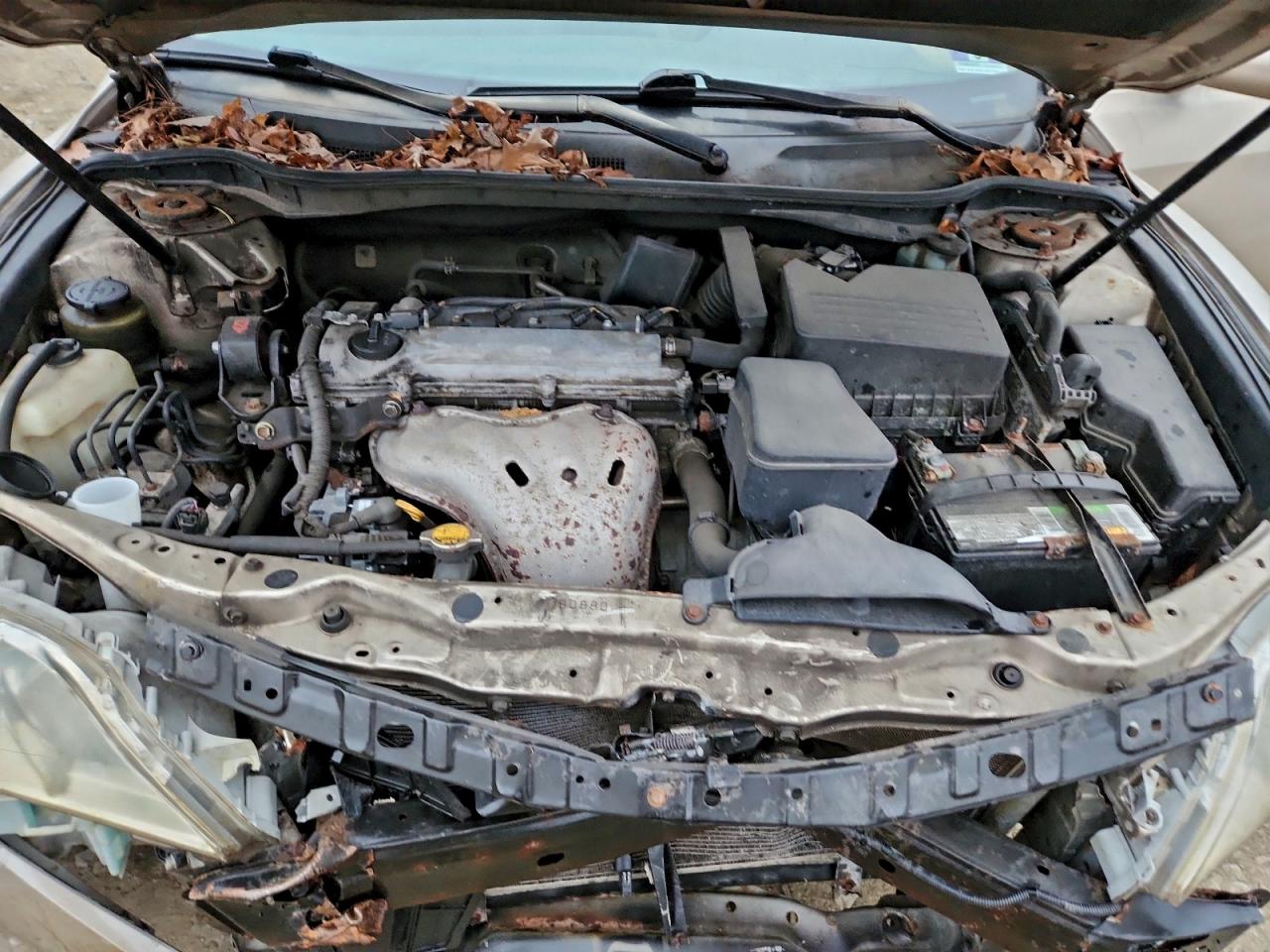 Toyota Camry Base Image 11