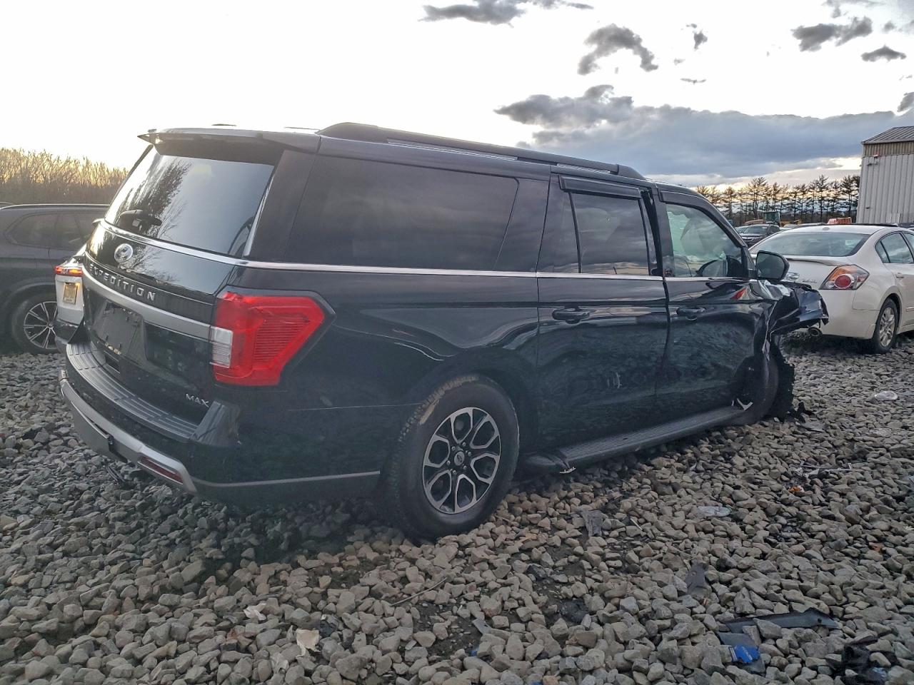 Ford Expedition Max Xlt Image 2