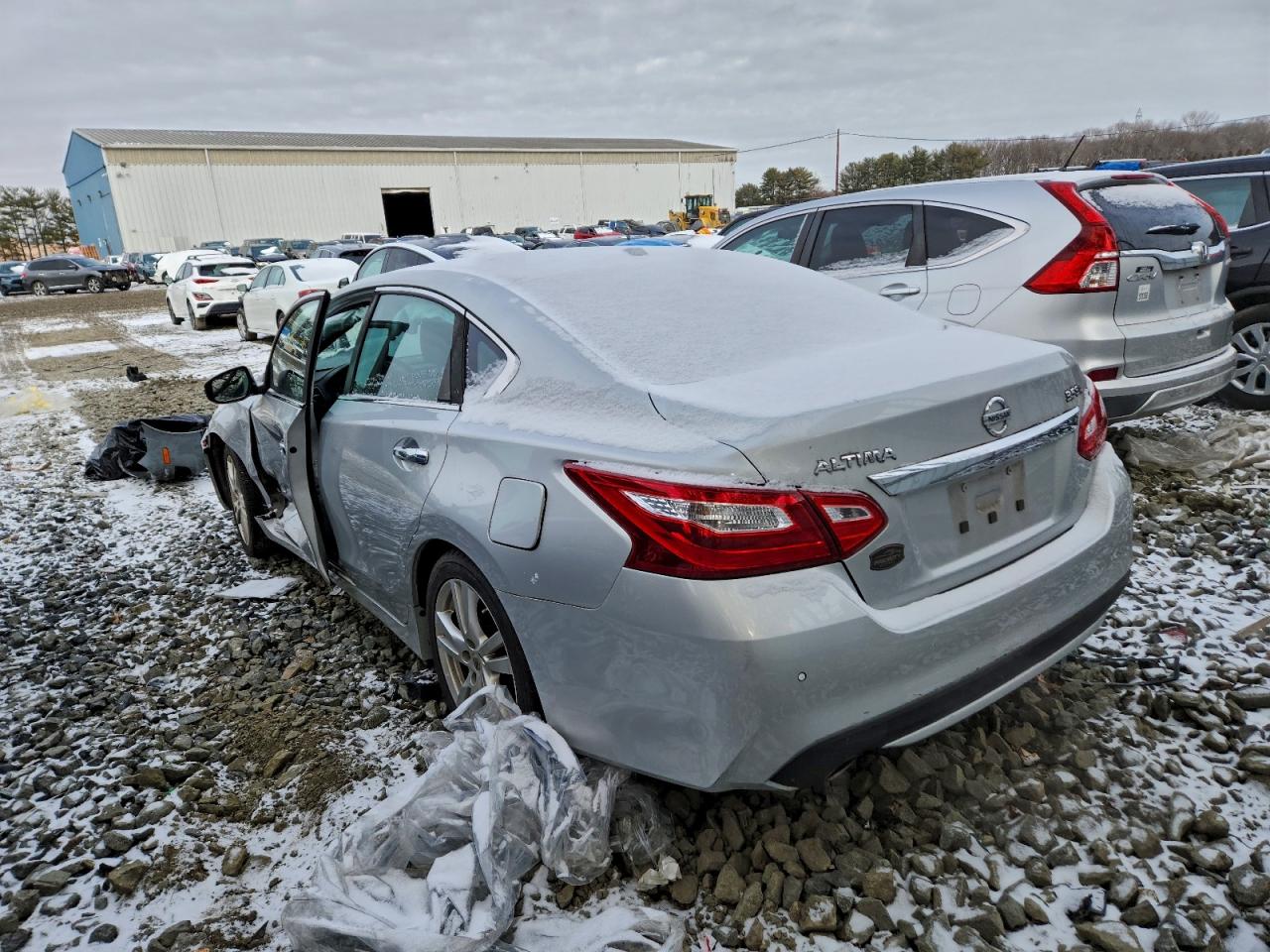 Nissan Altima 3.5sl Image 7