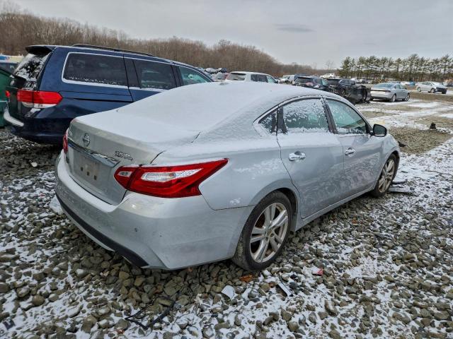 Nissan Altima 3.5sl Image 10