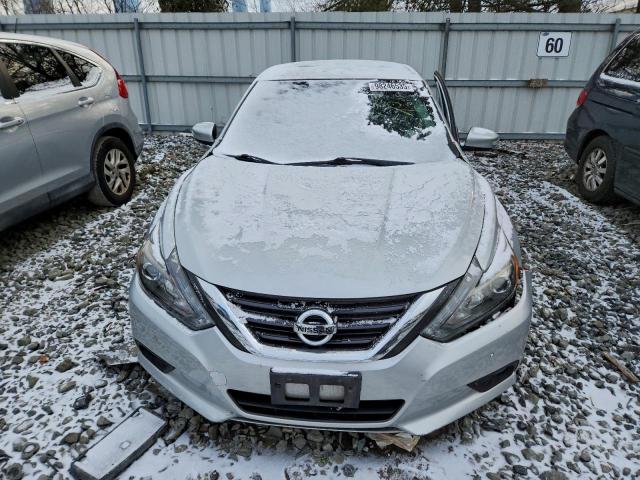 Nissan Altima 3.5sl Image 8