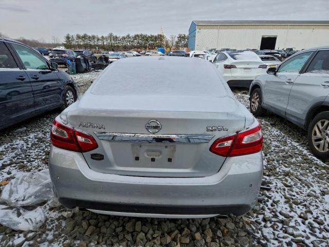 Nissan Altima 3.5sl Image 3