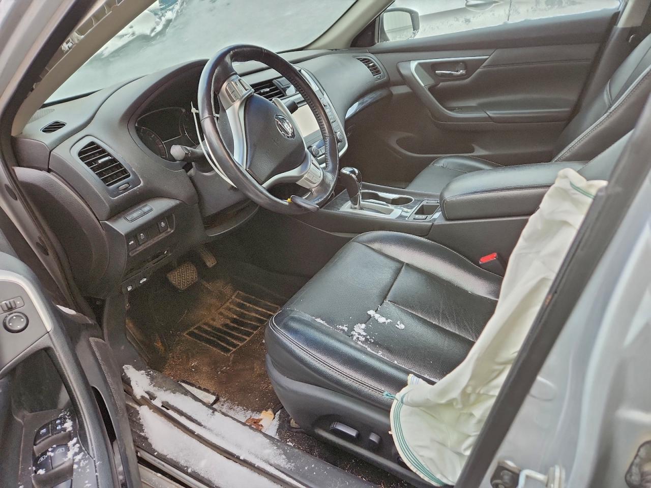 Nissan Altima 3.5sl Image 4