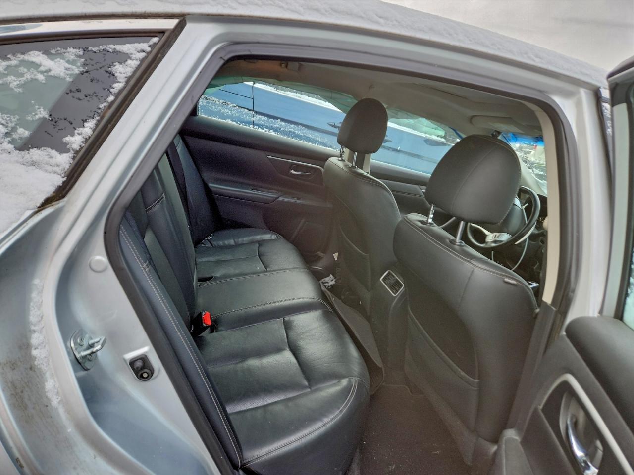 Nissan Altima 3.5sl Image 5