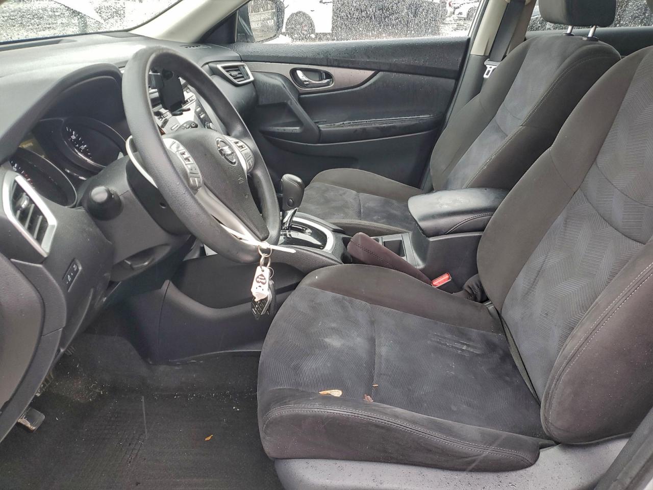 Nissan Rogue S Image 3