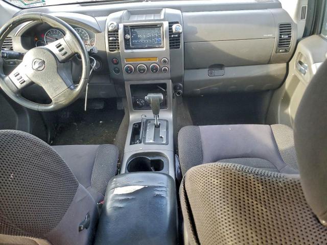 Nissan Pathfinder Le Image 6