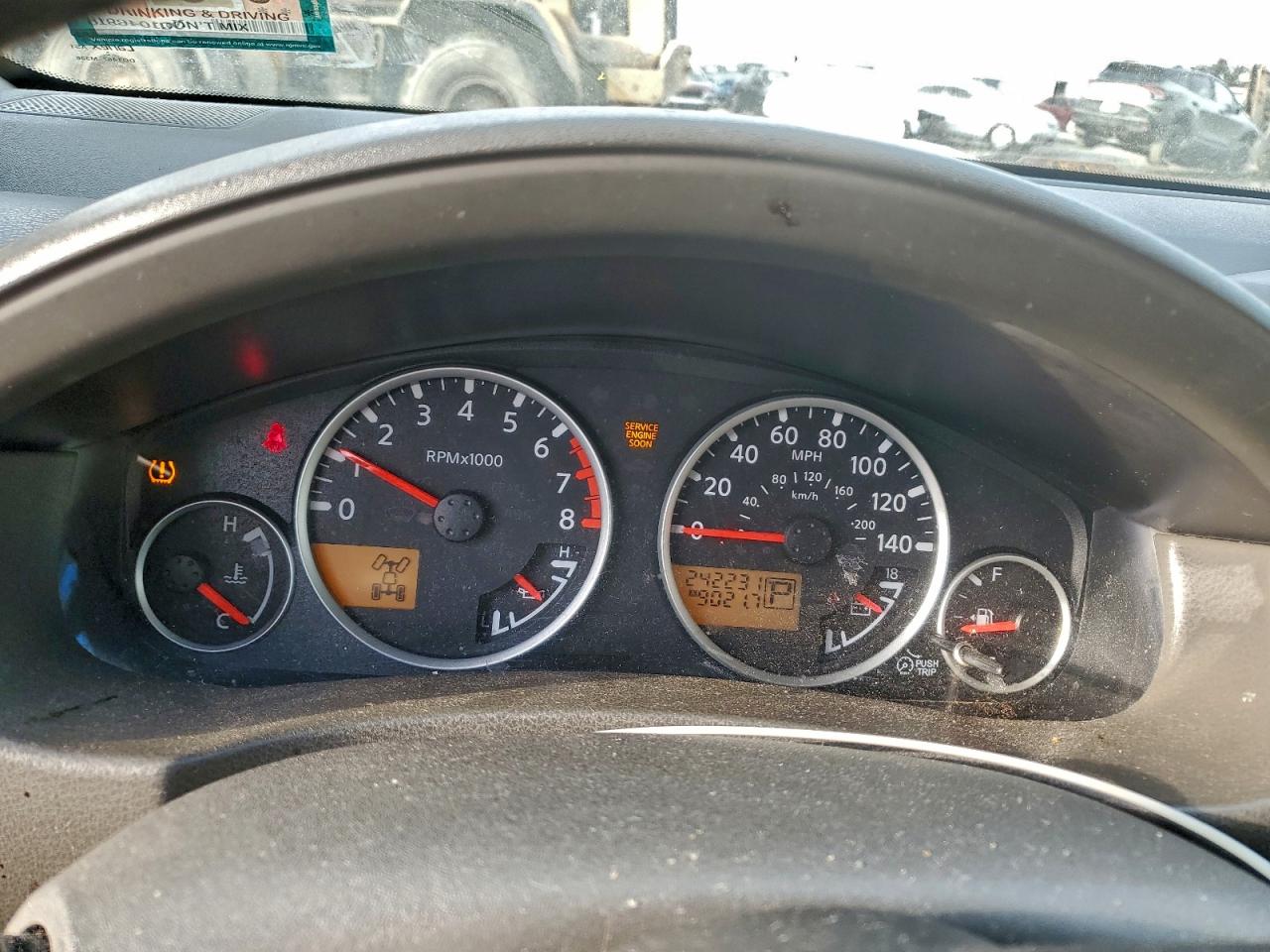 Nissan Pathfinder Le Image 9