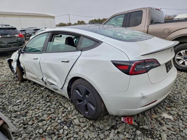 Tesla Model 3 Image 8