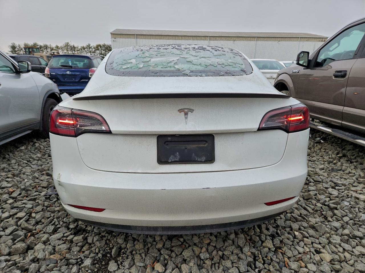 Tesla Model 3 Image 9