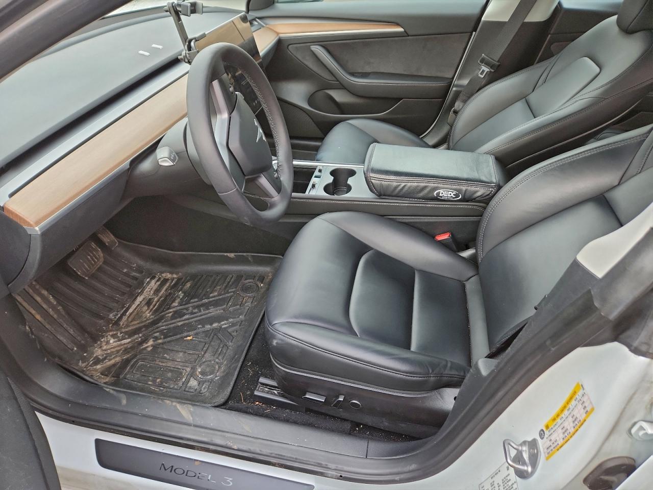 Tesla Model 3 Image 10