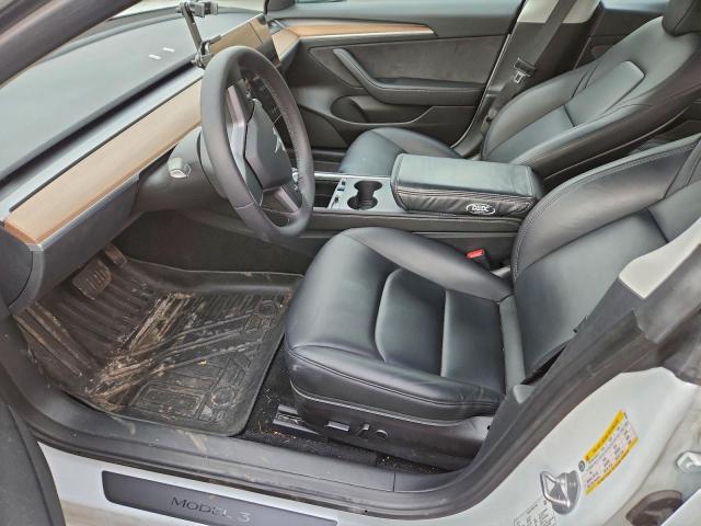 Tesla Model 3 Image 10