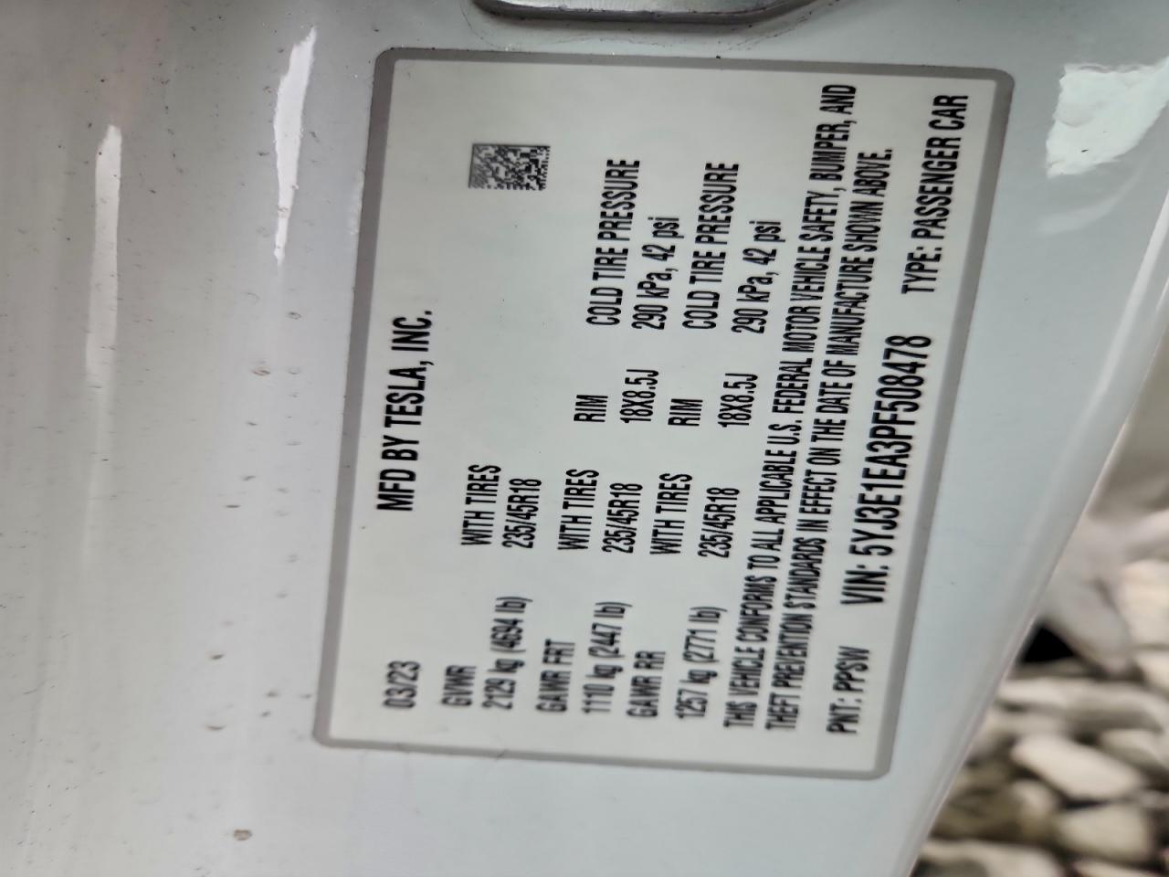 Tesla Model 3 Image 11