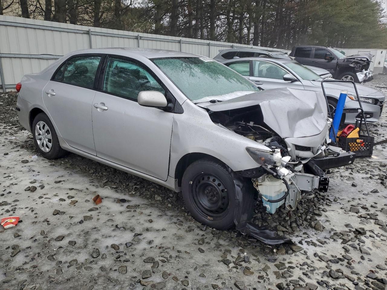 Toyota Corolla Base Image 3