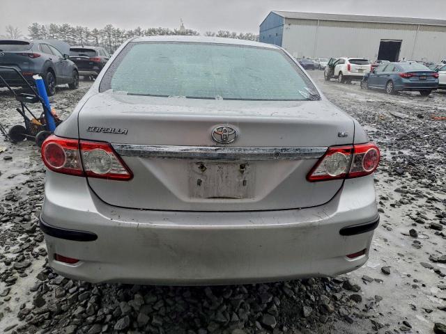 Toyota Corolla Base Image 12