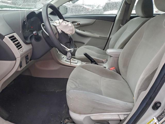 Toyota Corolla Base Image 5