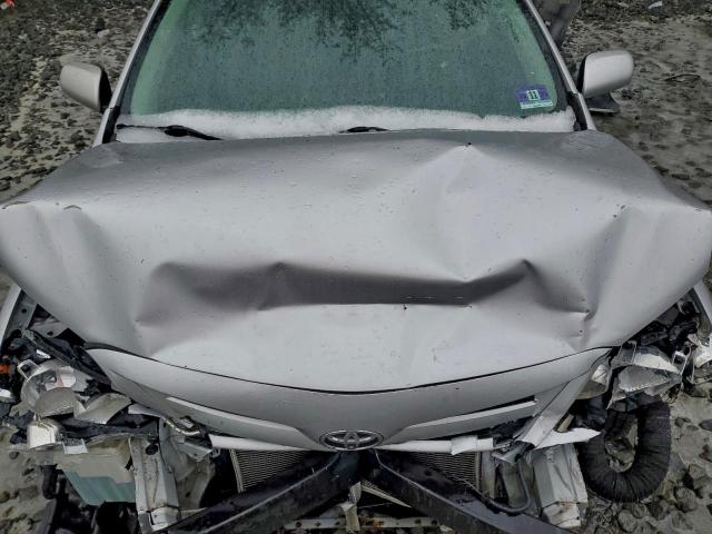 Toyota Corolla Base Image 9