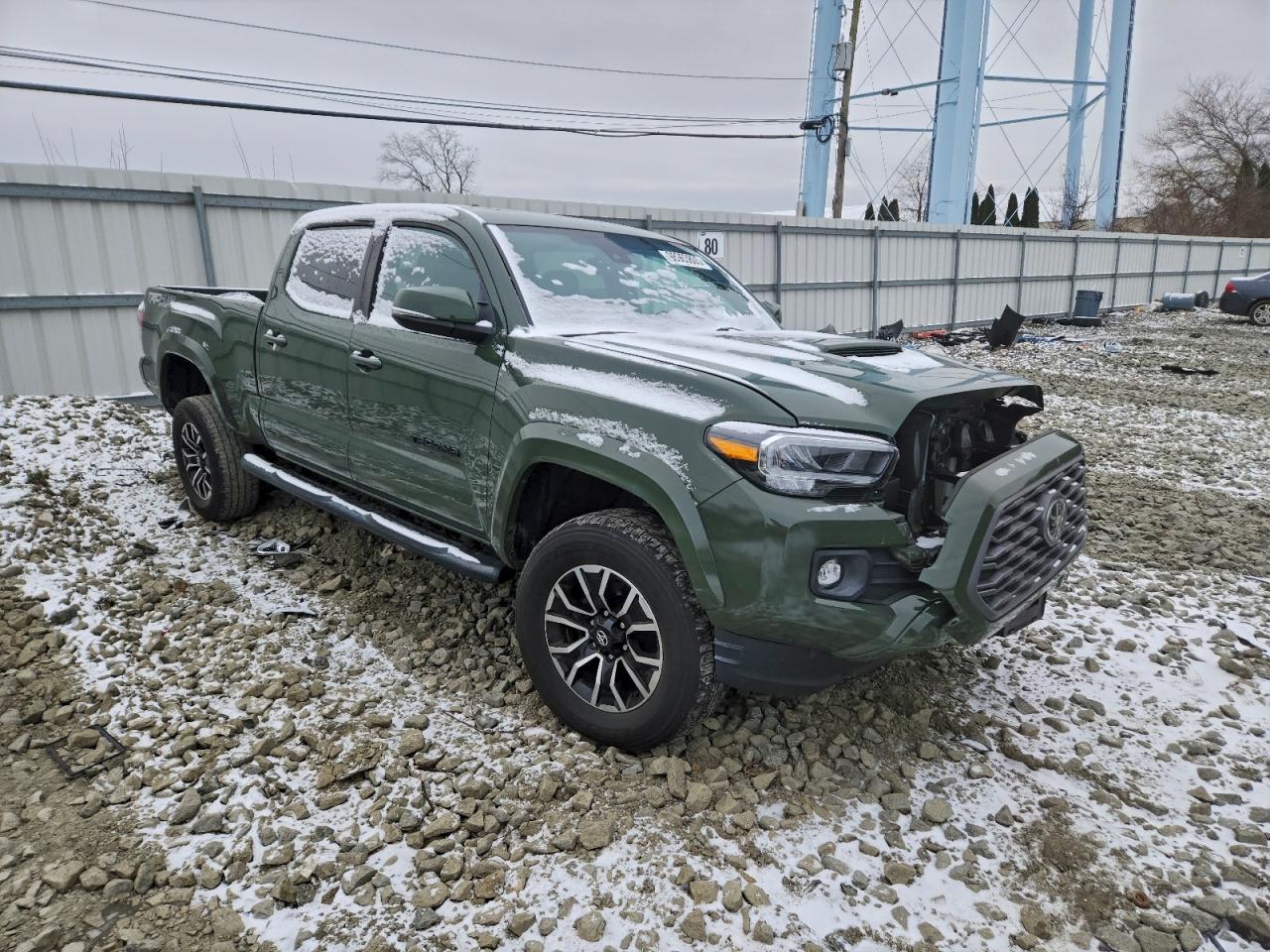 Toyota Tacoma Double Cab Image 3