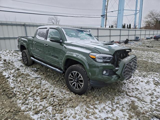 Toyota Tacoma Double Cab Image 3