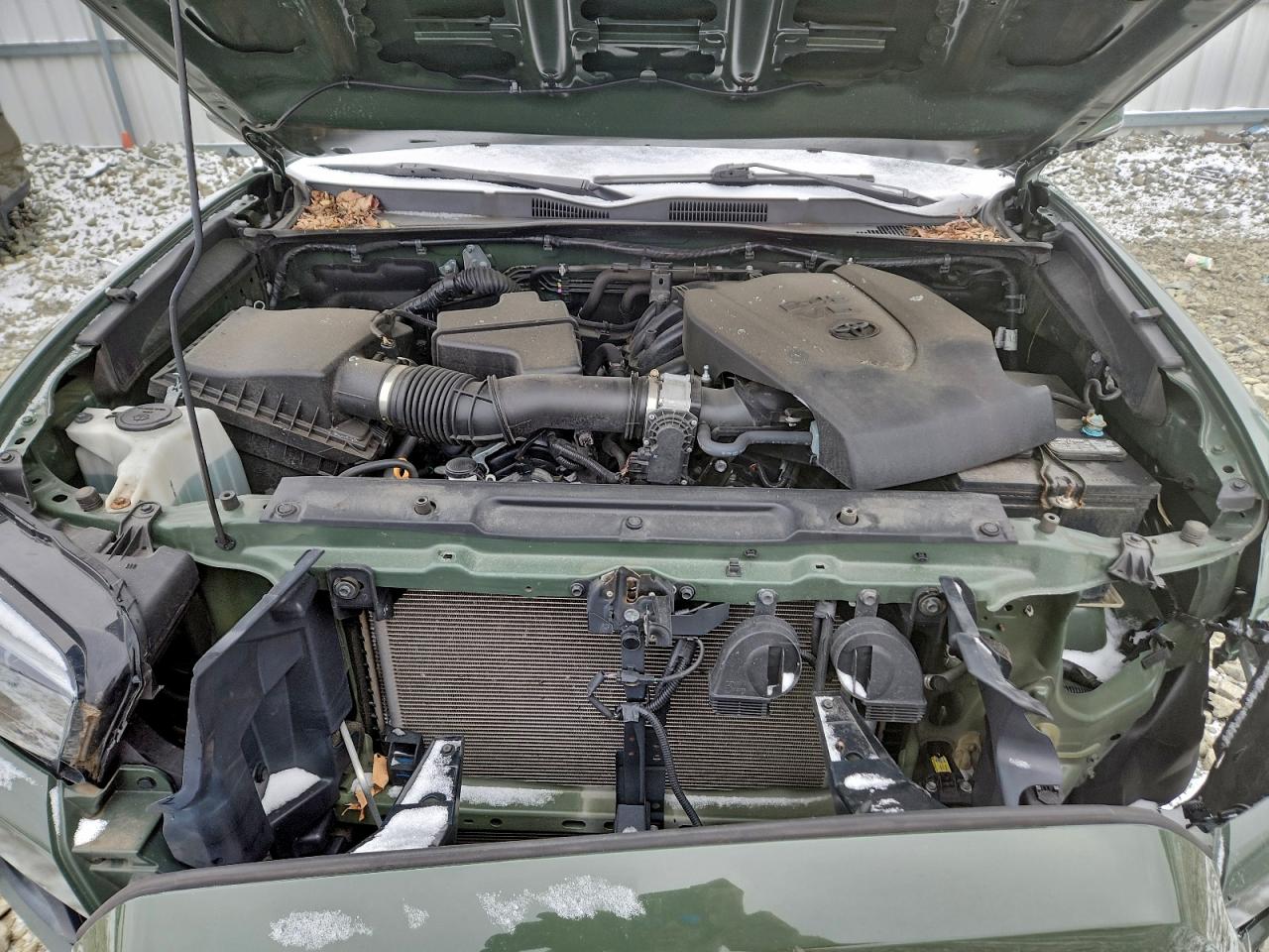 Toyota Tacoma Double Cab Image 12