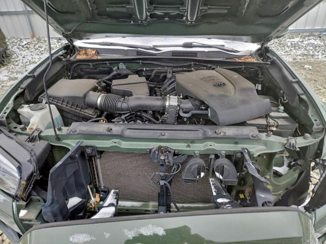 Toyota Tacoma Double Cab Image 12