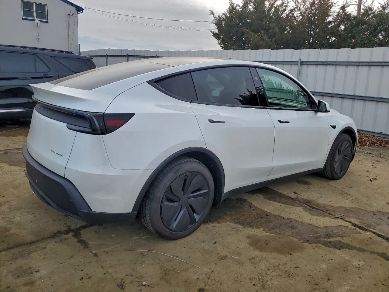 Tesla Model Y Image 4
