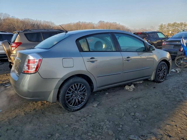 Nissan Sentra 2.0 Image 2