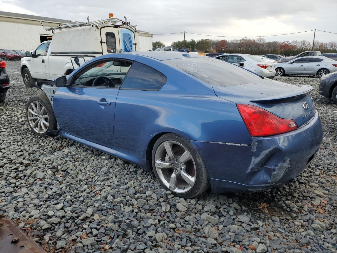 INFINITI G37 Base Image 2