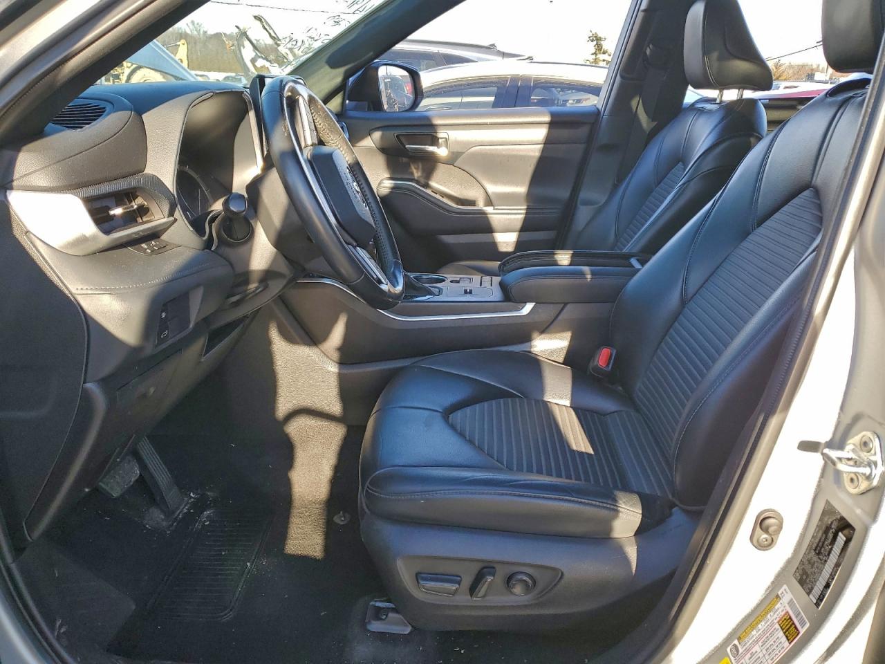 Toyota Highlander Xse Image 4