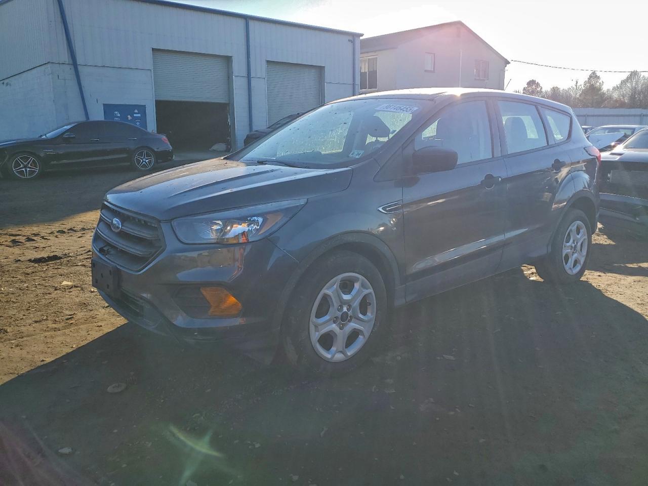 Ford Escape S Image 1
