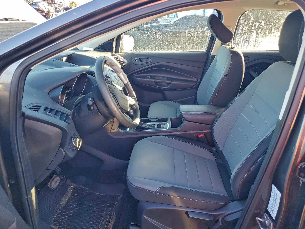 Ford Escape S Image 2