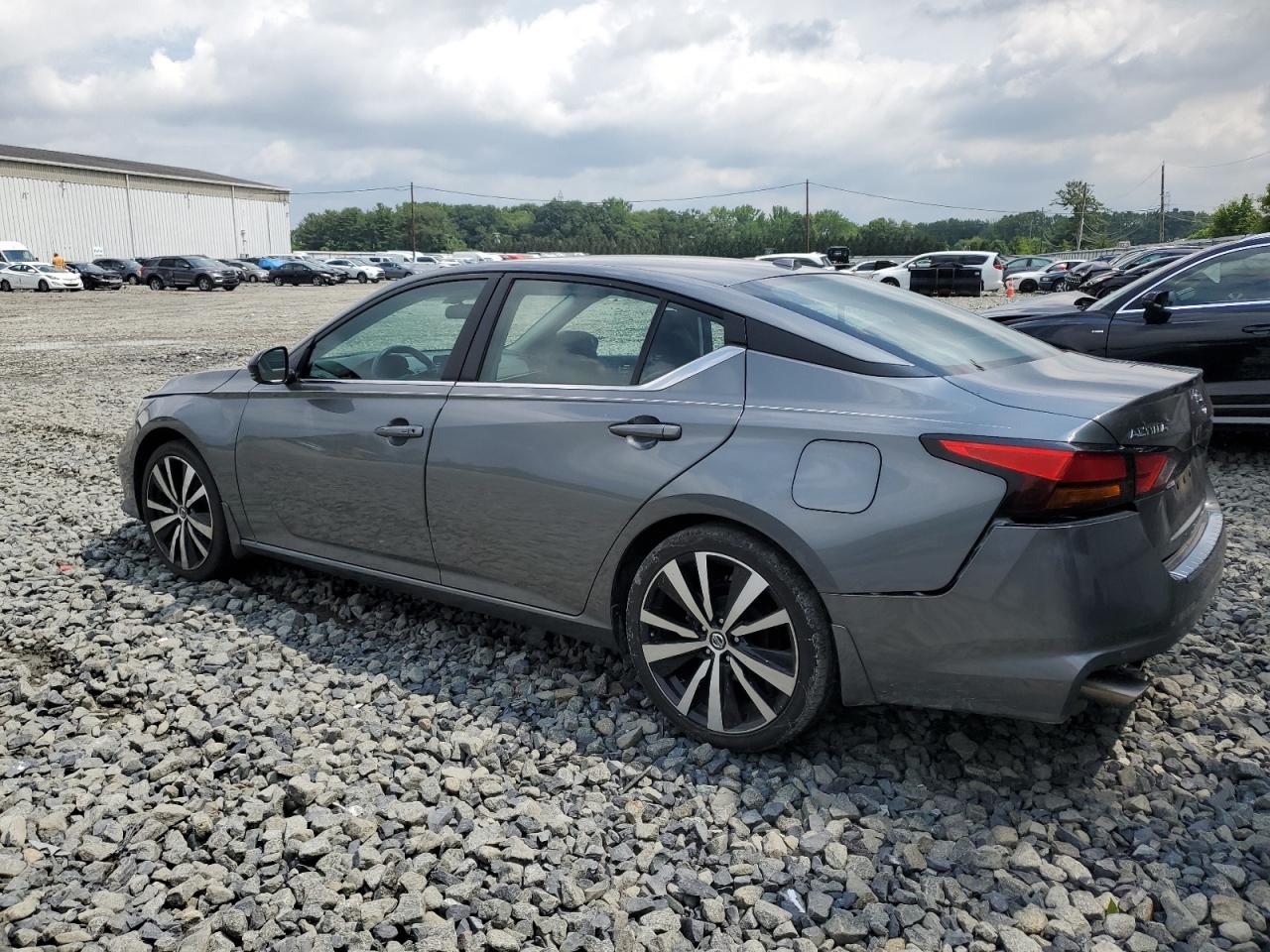 Nissan Altima Sr Image 12