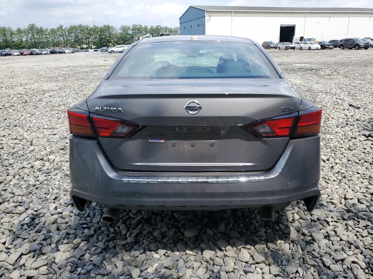 Nissan Altima Sr Image 7