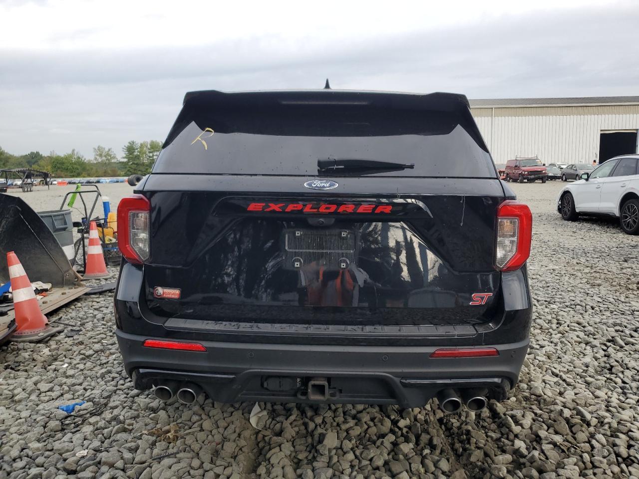 Ford Explorer St Image 3