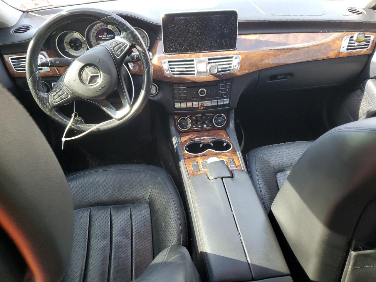 Mercedes-Benz C-Class 400 4matic Image 9